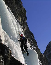 Jay Brazier leading an ice pitch on Shuksan