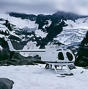 Helicopter 8612Foxtrot – Unloading gear on Challenger Arm. Photo © Jeff Clark.