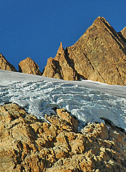 Jens Klubberud on upper hanging glacier. © Loren Campbell