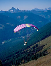 Paragliding from Green Mountain. © Lowell Skoog 