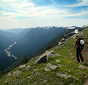 Hiking out on the High Divide.  © Steph Abegg  