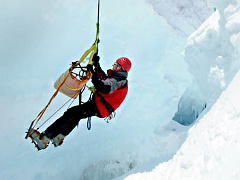 Crevasse rescue training on Mount Hood. Photo © Matthew Weaver.