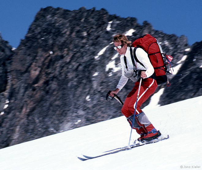 Skiing Mt Logan